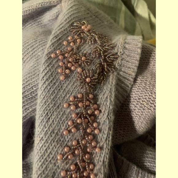 Vintage Embroidered Lilac V Neck Sweater - Picture 4 of 4